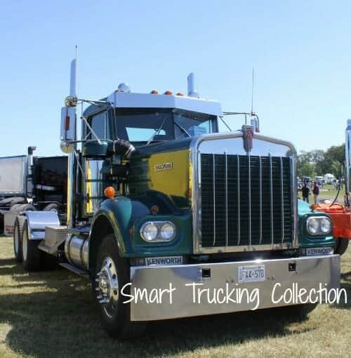 1978 W900A Kenworth Green Yellow