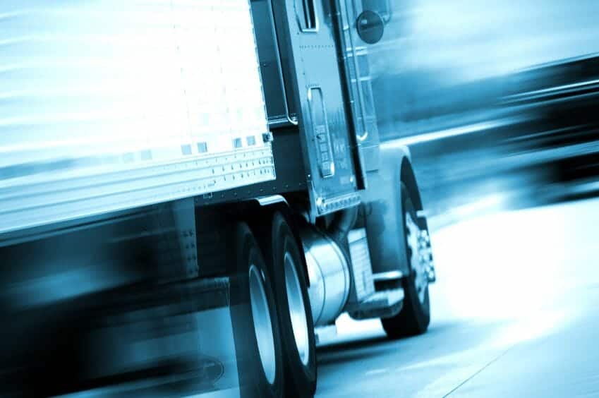 https://www.smart-trucking.com/wp-content/uploads/2017/01/Truck-on-Highway.jpg
