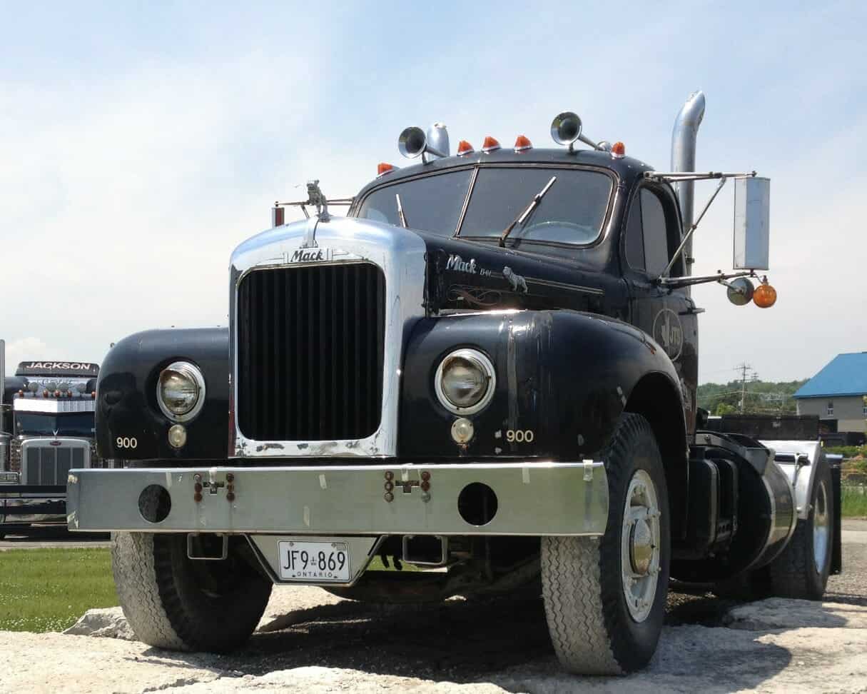 Mack Truck Pictures and Memories